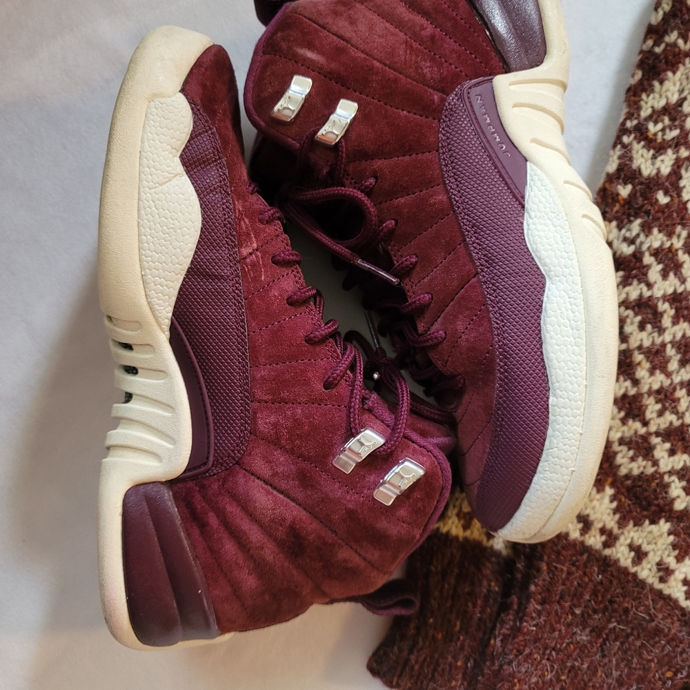 Air Jordan 12 Retro size 6.5Y